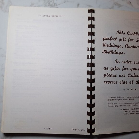 Cook Book Mt Carmel Mercy Hospital Detroit Michigan 1978 Vintage Recipes Guild - Picture 11 of 12
